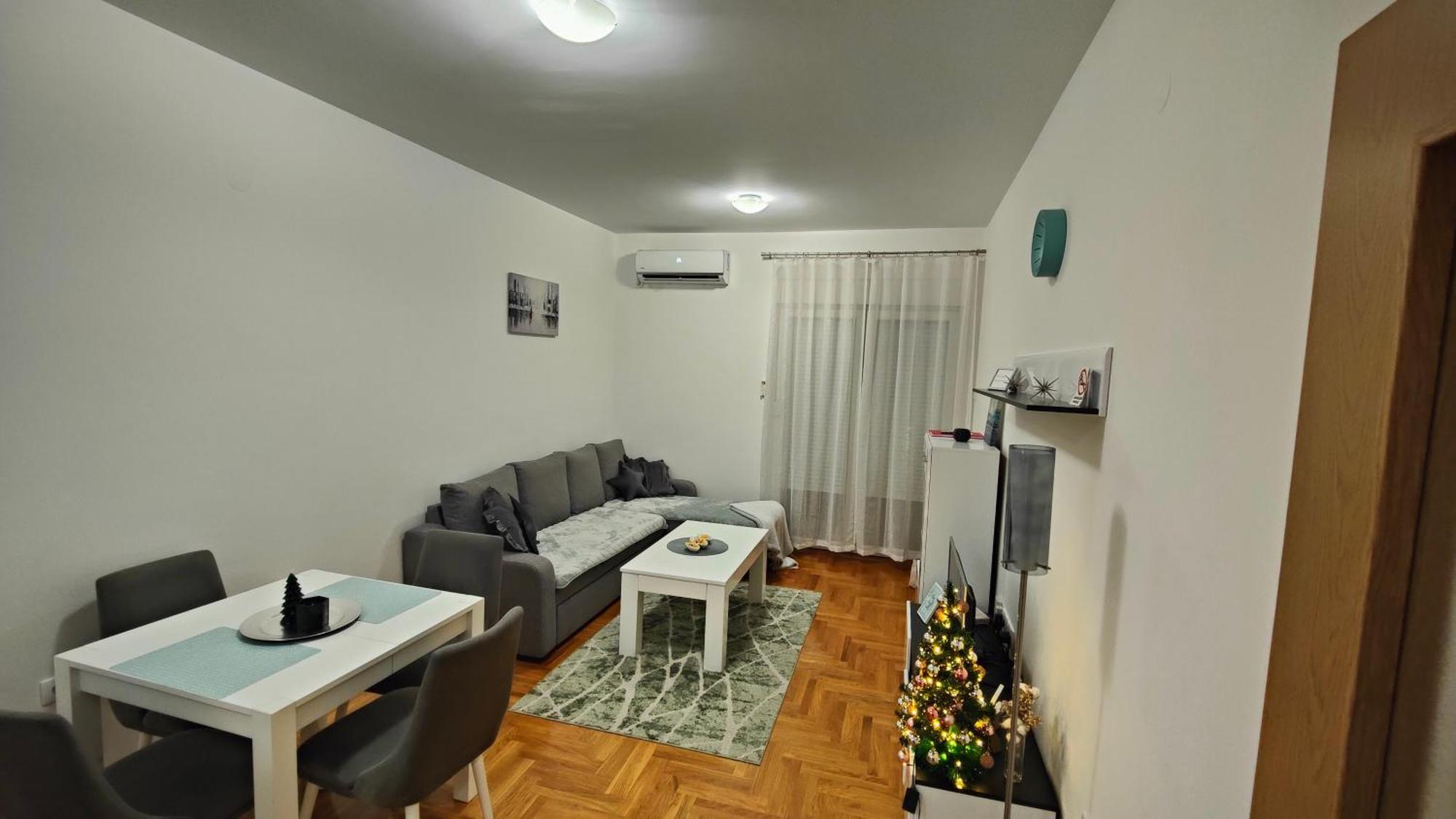 Apartman Sunce トレビニエ エクステリア 写真