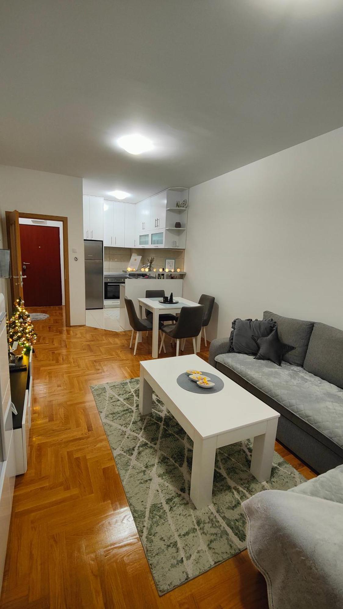 Apartman Sunce トレビニエ エクステリア 写真