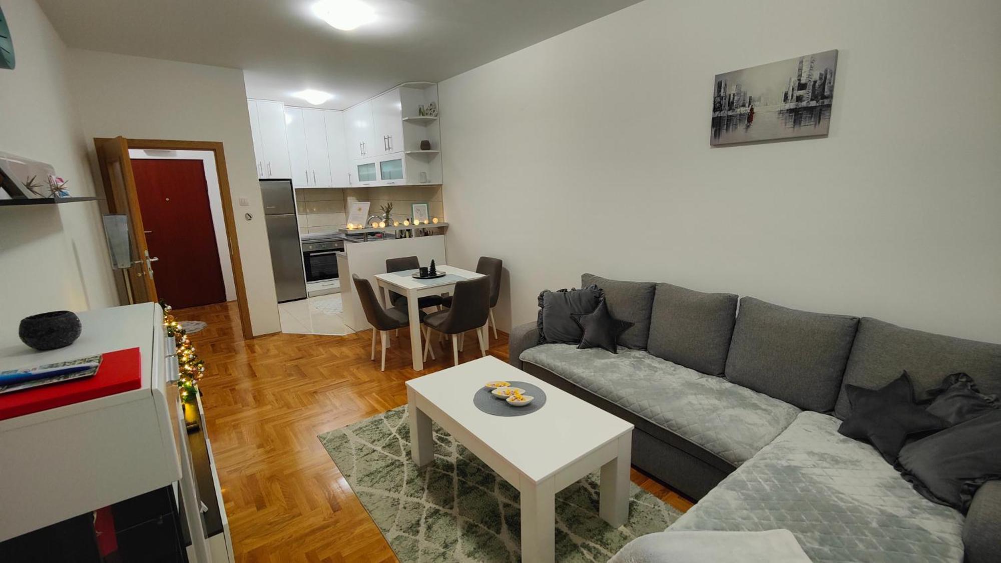Apartman Sunce トレビニエ エクステリア 写真